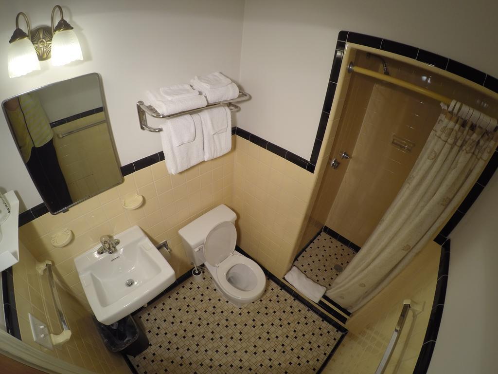 King Charles Hotel Ошен Сити Экстерьер фото
